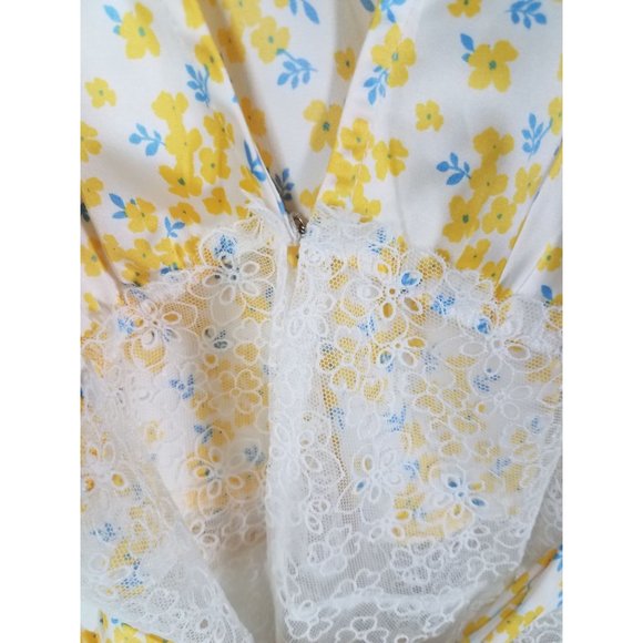For Love & Lemons Women's Sz. M Daffodil Robe Collab with Victoria Secrets - Picture 8 of 13